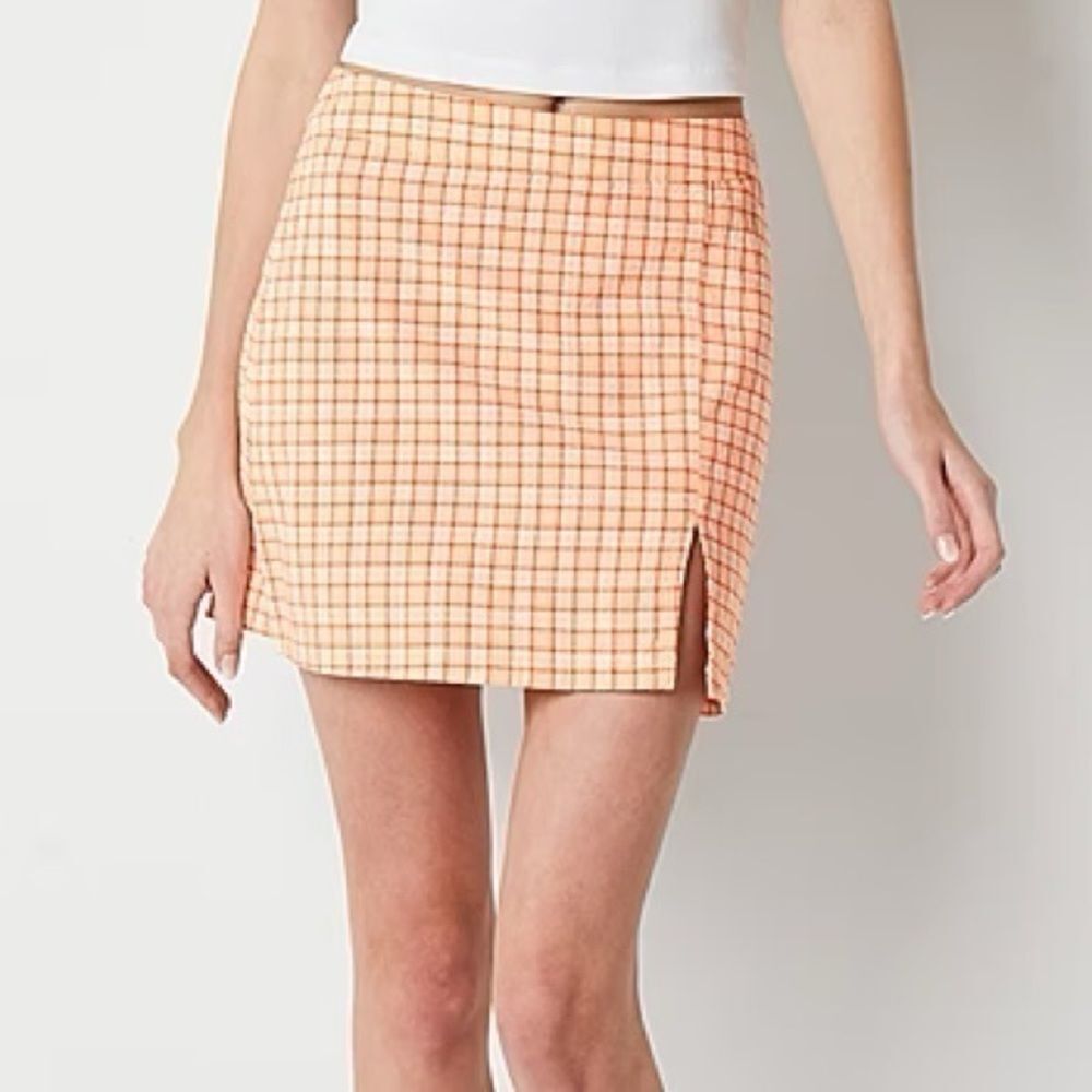 Women's/Juniors Mid Rise Scooter Skirt - Size Large